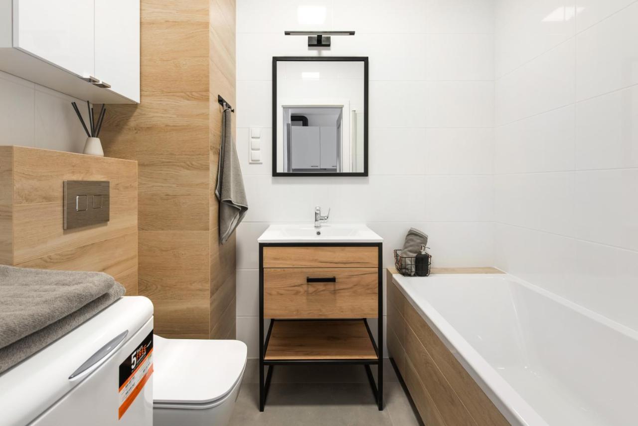 Superapart Stalowa 39 Modern Unit With Kitchen & Wifi วอร์ซอ ภายนอก รูปภาพ